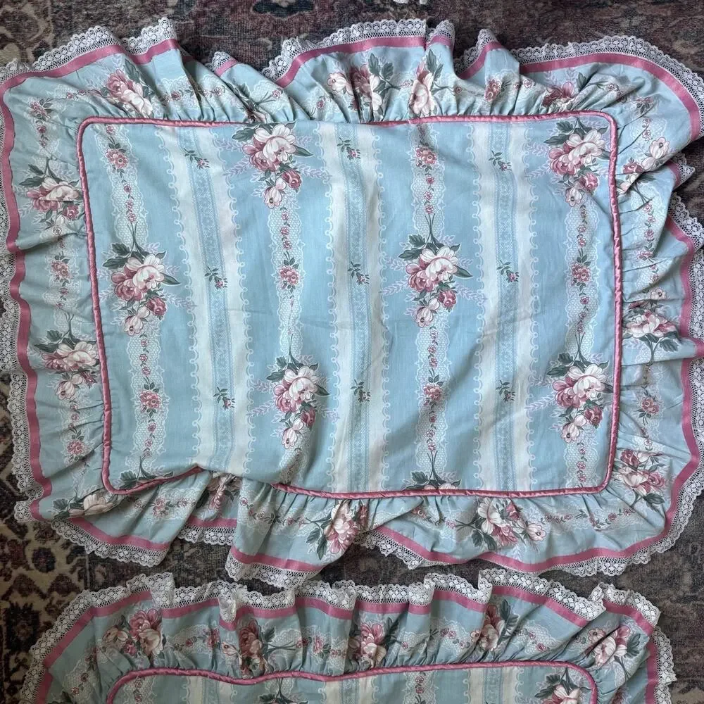 VTG Croscill Queen Comforter Skirt Shabby Chic Blue Floral QUILTED Lace Cottage